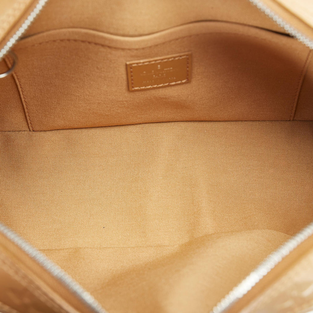 Louis Vuitton Monogram Mat Shelton (SHG-g6e1tZ)