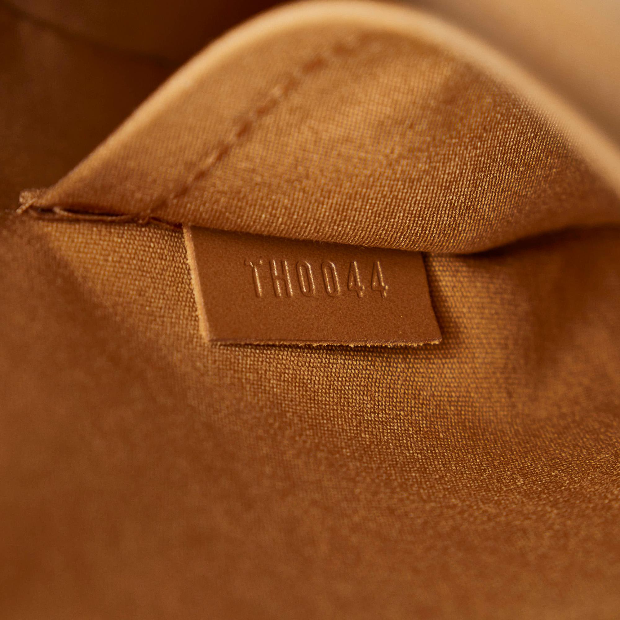Louis Vuitton Monogram Mat Shelton (SHG-4OLIpQ)