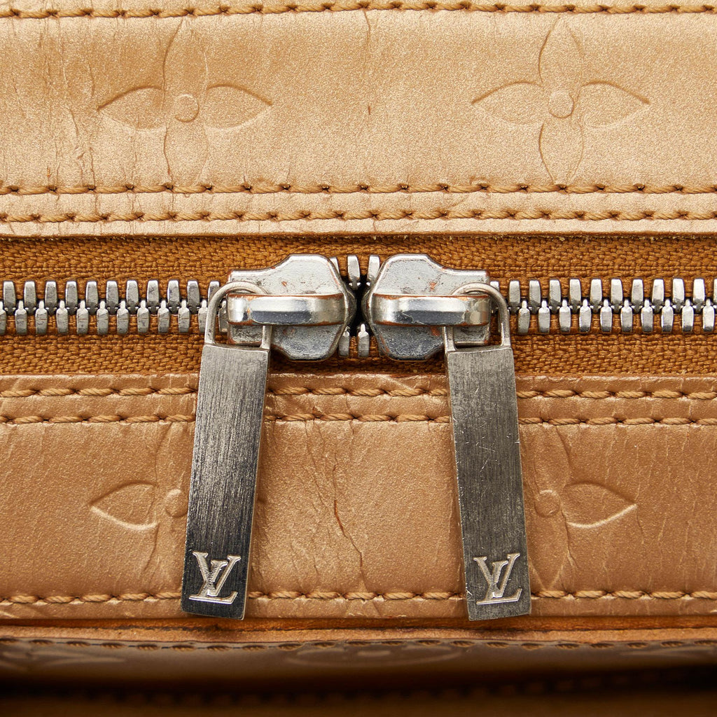 Louis Vuitton Monogram Mat Shelton (SHG-4OLIpQ)