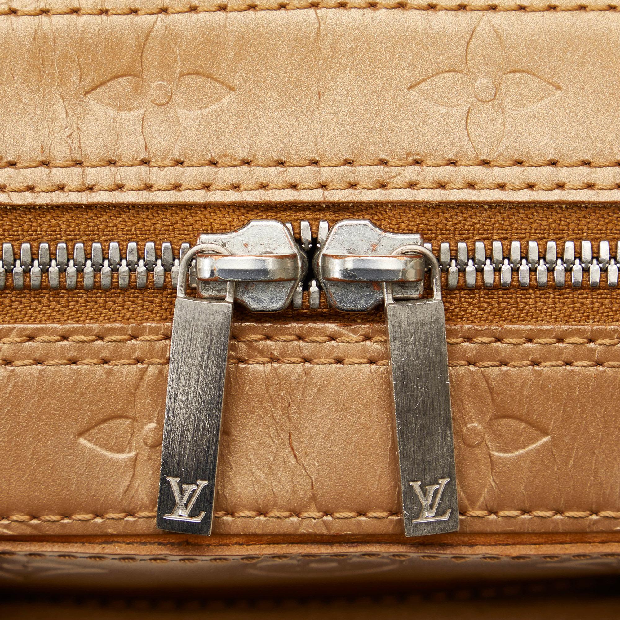 Louis Vuitton Monogram Mat Shelton (SHG-4OLIpQ)