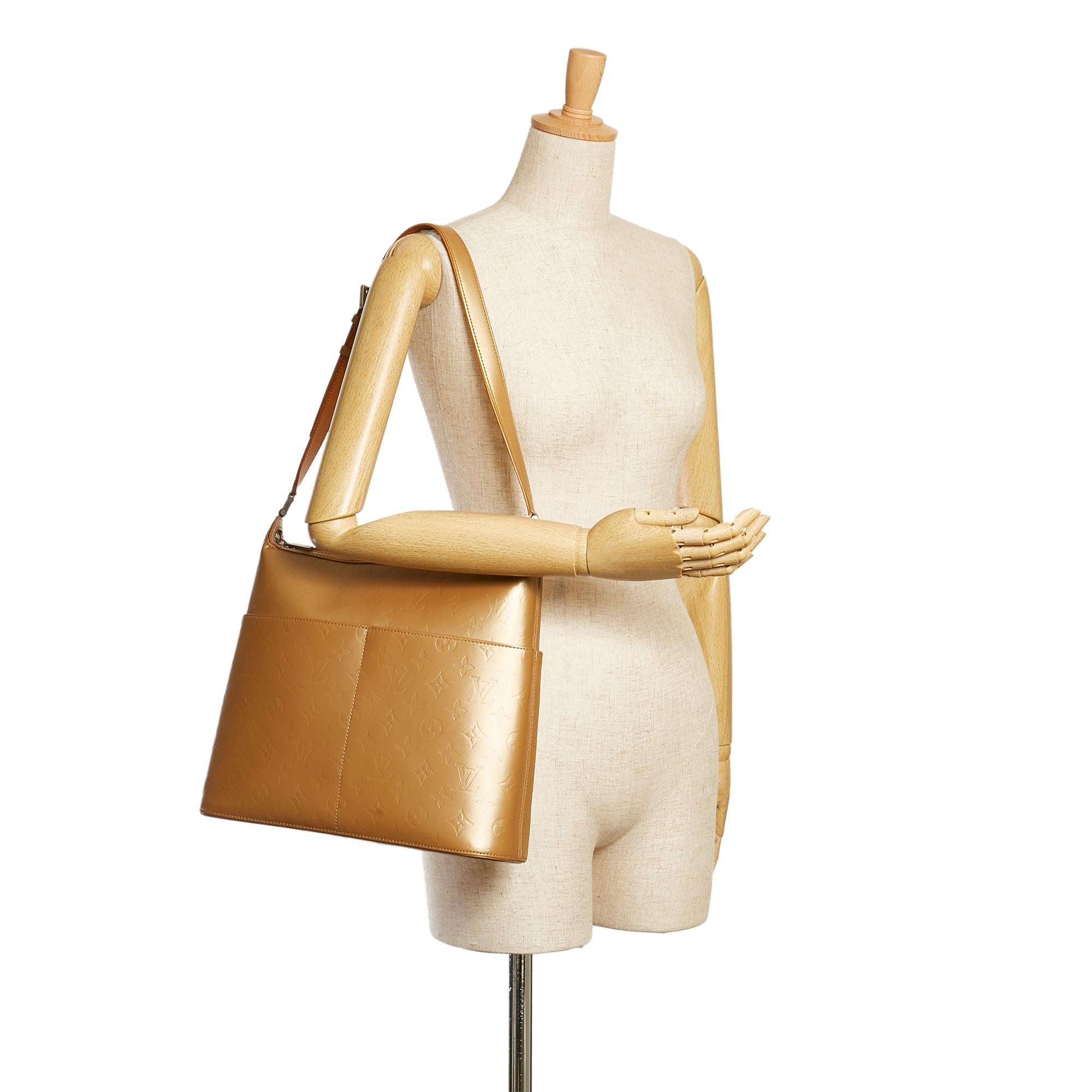 Louis Vuitton Monogram Mat Sutter (SHG-35021)