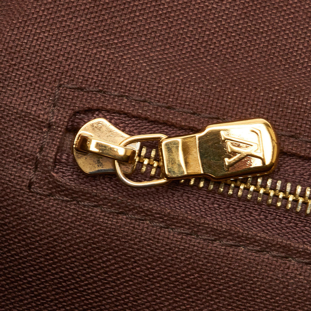 Louis Vuitton Monogram Menilmontant MM (SHG-9u03UA)