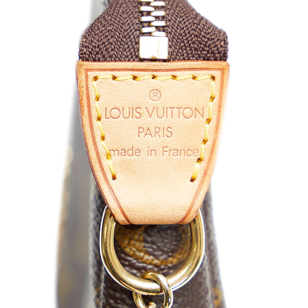 Louis Vuitton Monogram Mini Pochette Accessoires (SHG-ebvgp1)