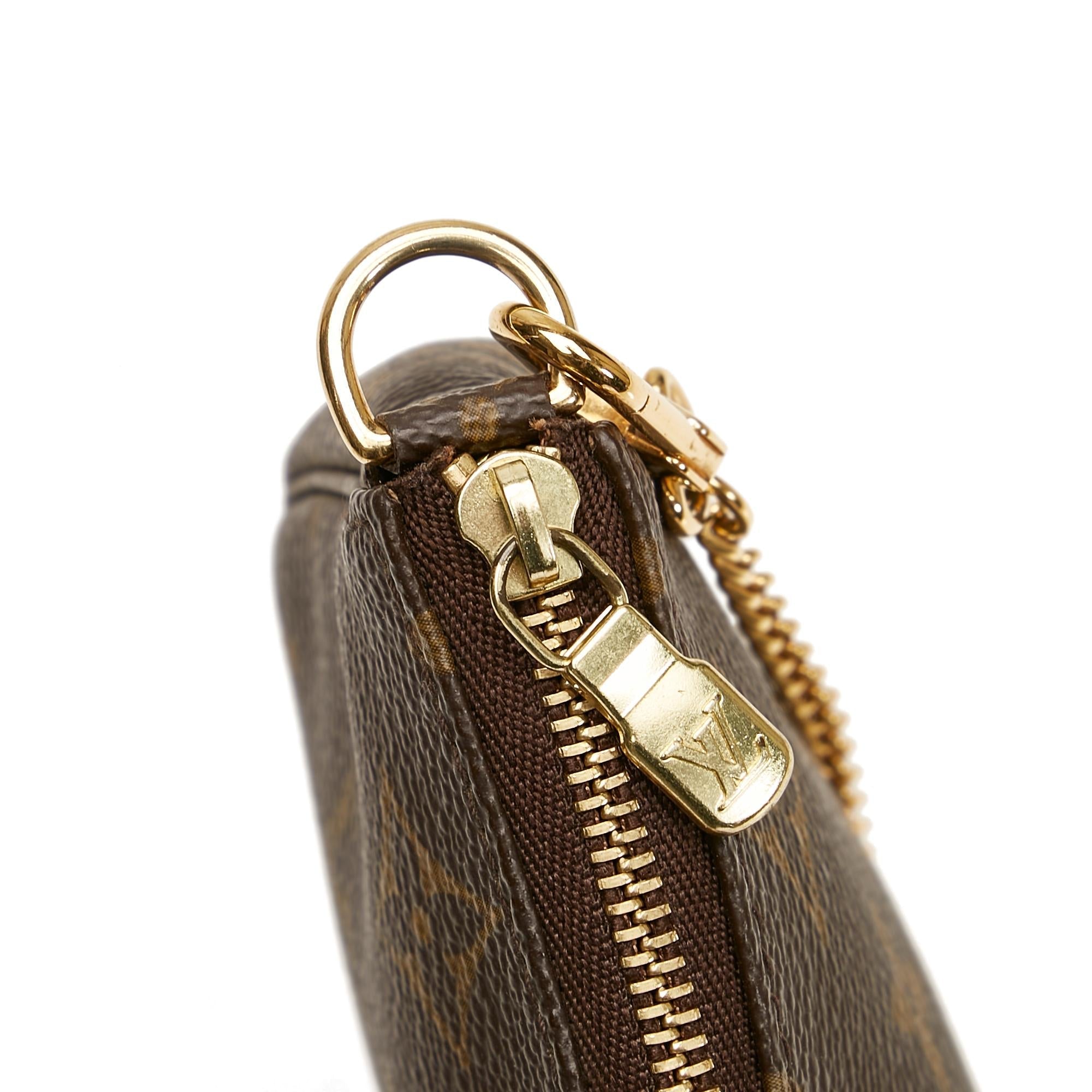 Louis Vuitton Monogram Mini Pochette Accessoires (SHG-ujoBo8)