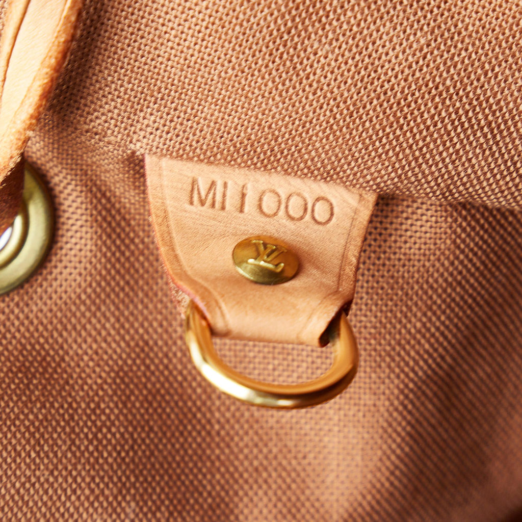 Louis Vuitton Monogram Montsouris MM (SHG-vwY9hL)