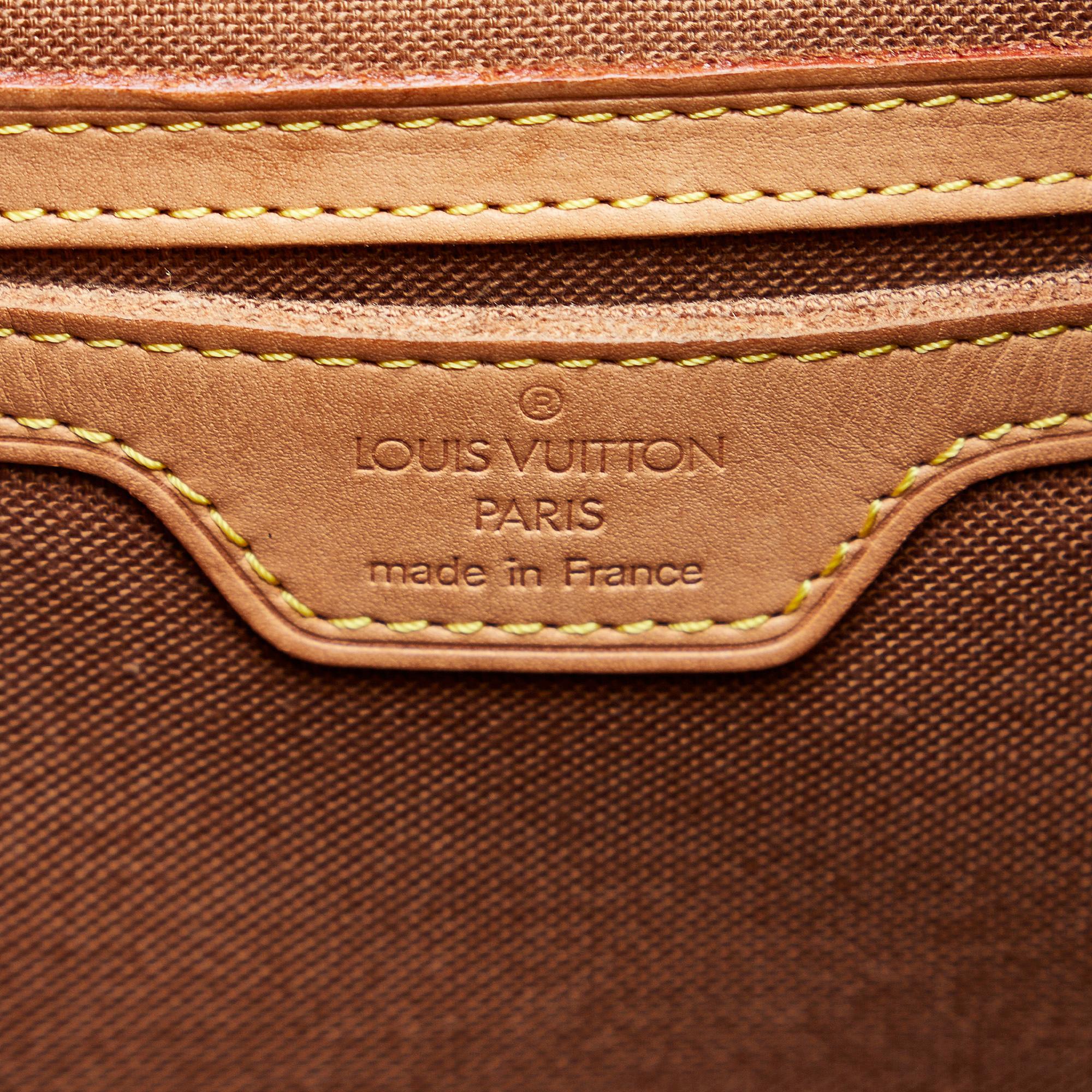 Louis Vuitton Monogram Montsouris MM (SHG-vwY9hL)