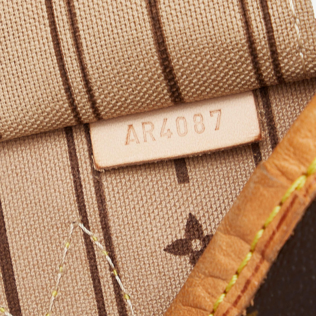 Louis Vuitton Monogram Neverfull MM (SHG-FjAGtE)