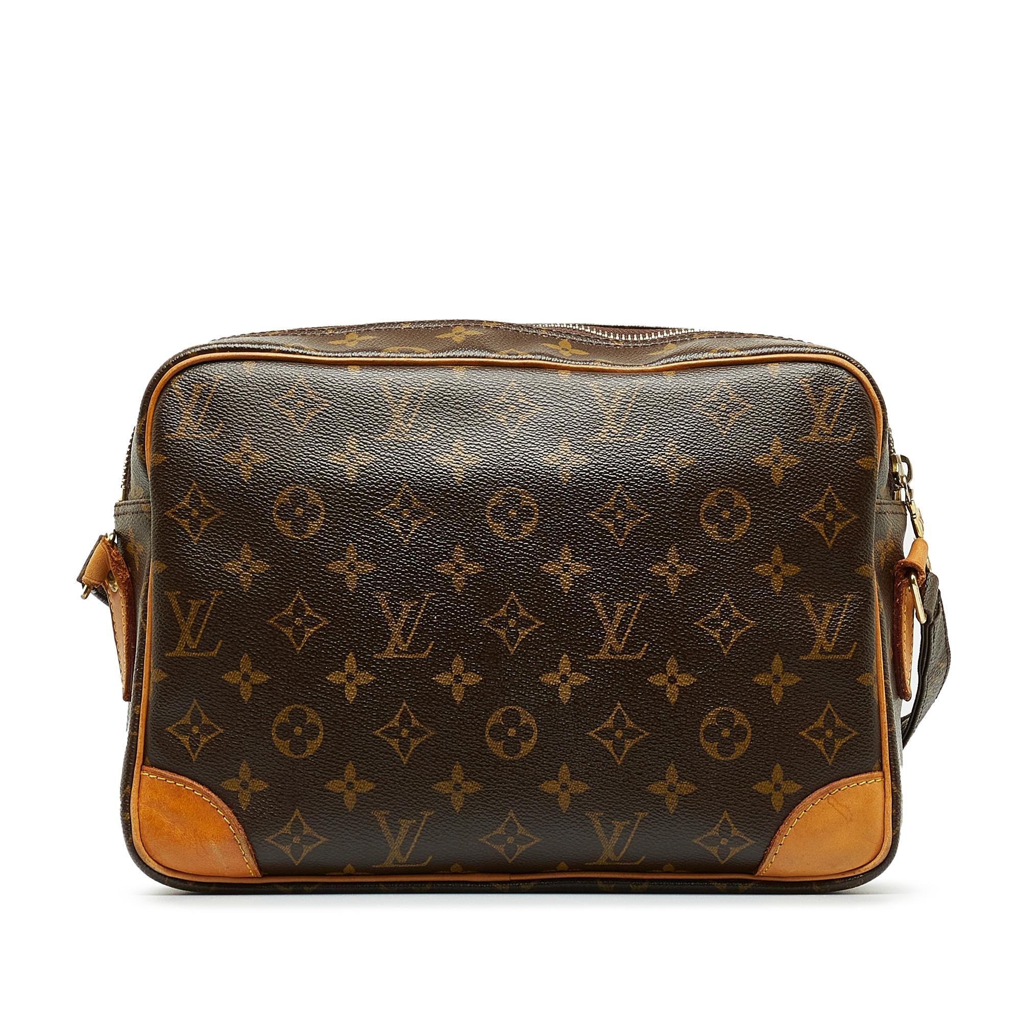 Louis Vuitton Monogram Nile (SHG-UCikrF)
