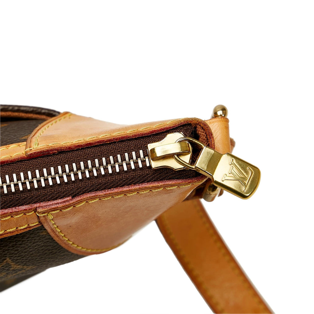 Louis Vuitton Monogram Odeon MM (SHG-rRDILo)