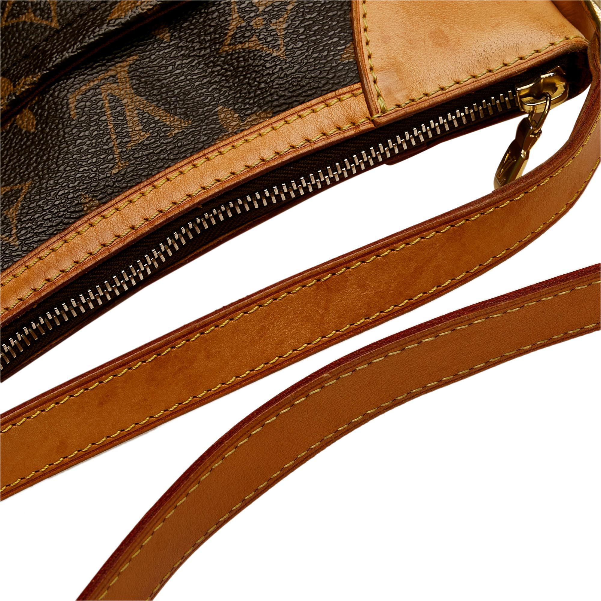 Louis Vuitton Monogram Odeon MM (SHG-rRDILo)