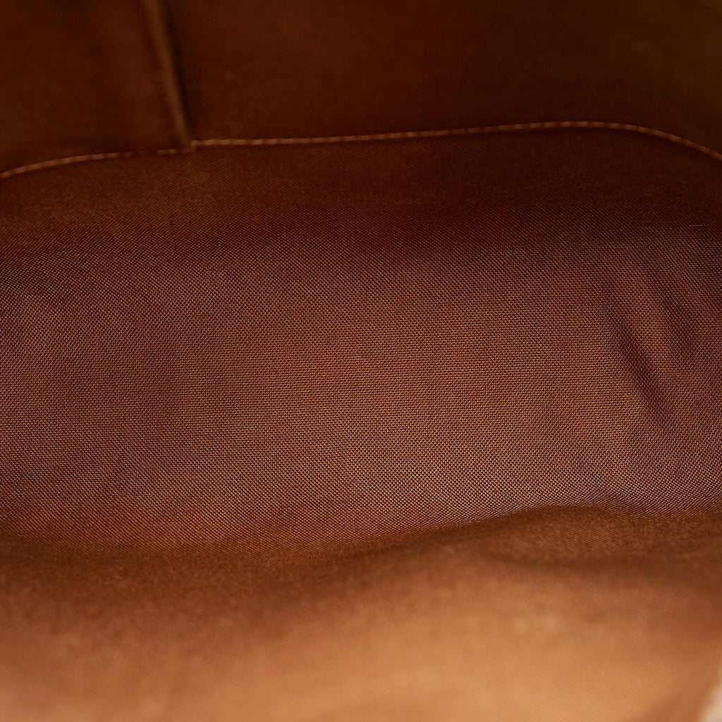 Louis Vuitton Monogram Odeon MM (SHG-rRDILo)