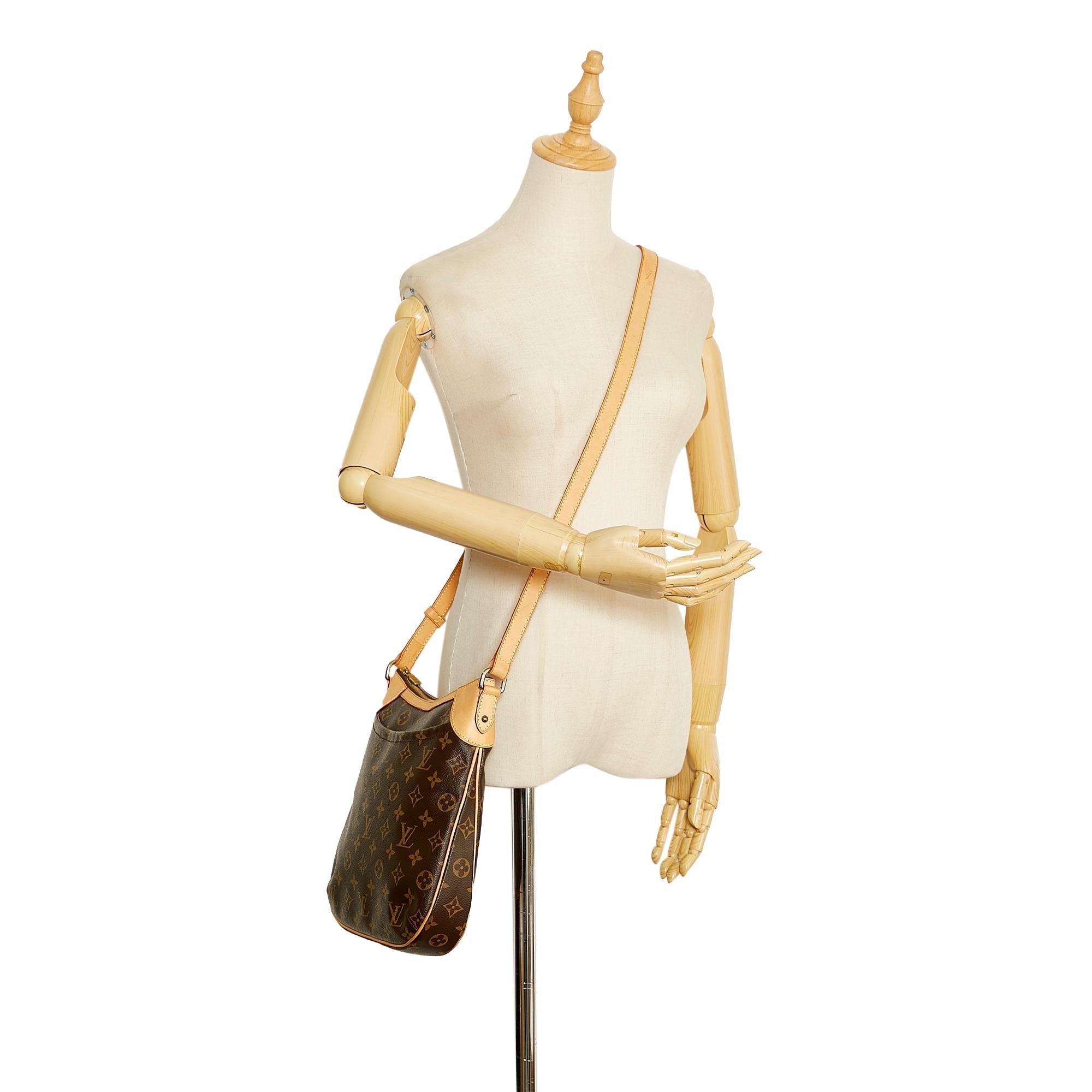 Louis Vuitton Monogram Odeon PM (SHG-mzb6RM)