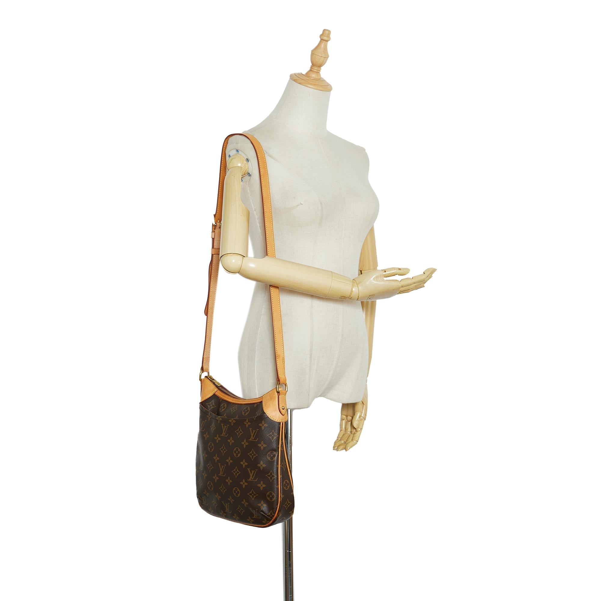 Louis Vuitton Monogram Odeon PM (SHG-A6HTZo)
