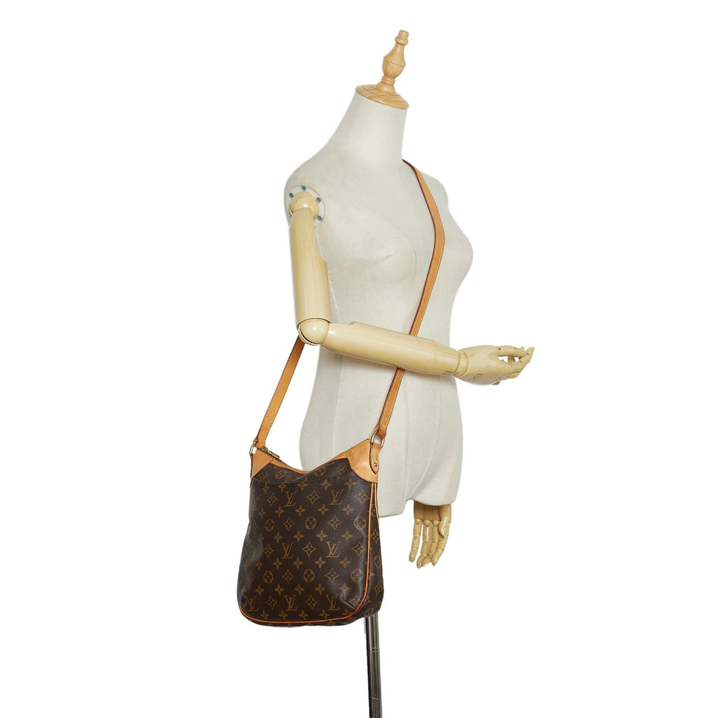 Louis Vuitton Monogram Odeon PM (SHG-Pu9xfw)