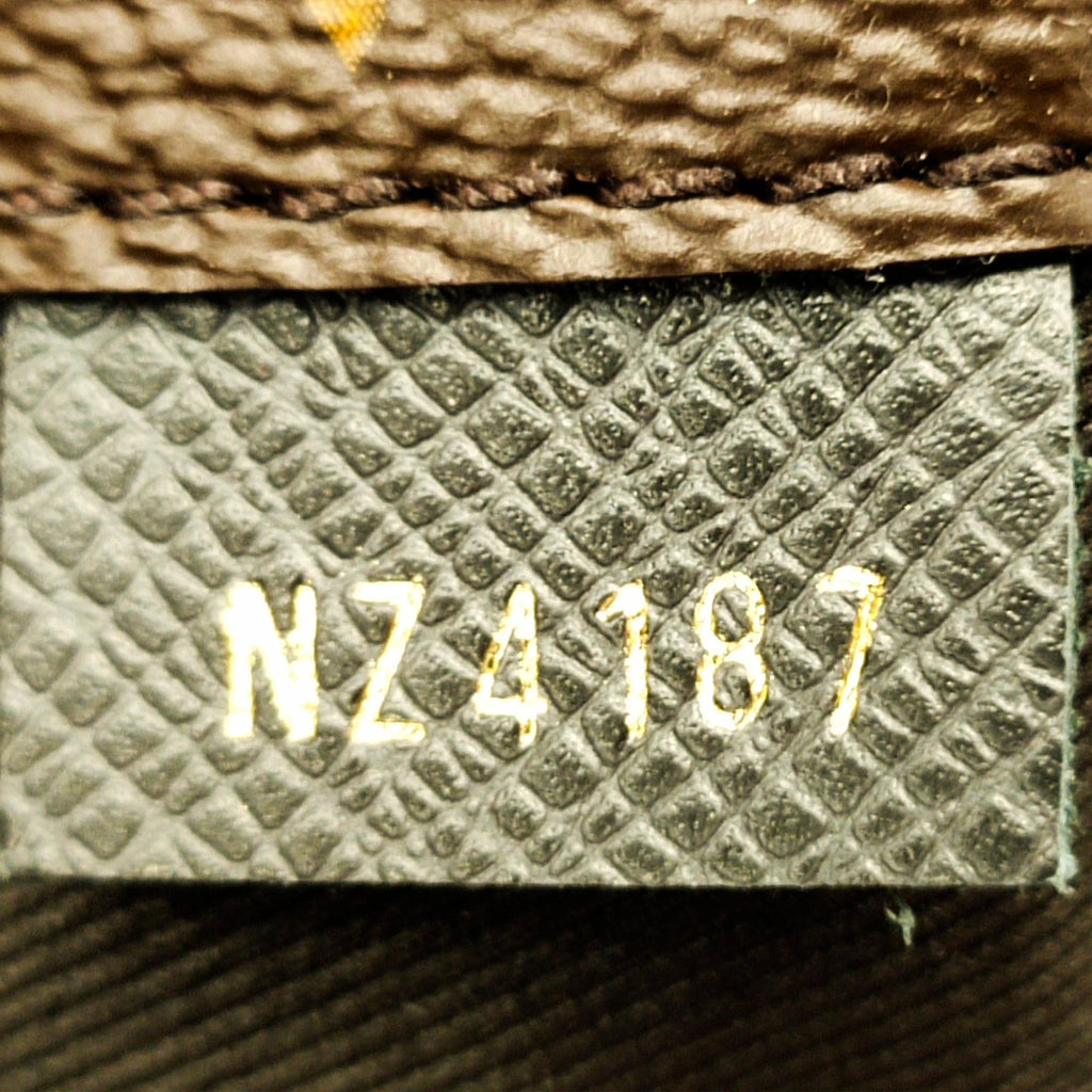 Louis Vuitton Monogram Pacific Outdoor Pouch (SHG-1lMqra)