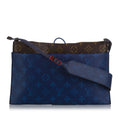 Louis Vuitton Monogram Pacific Outdoor Pouch (SHG-1lMqra)