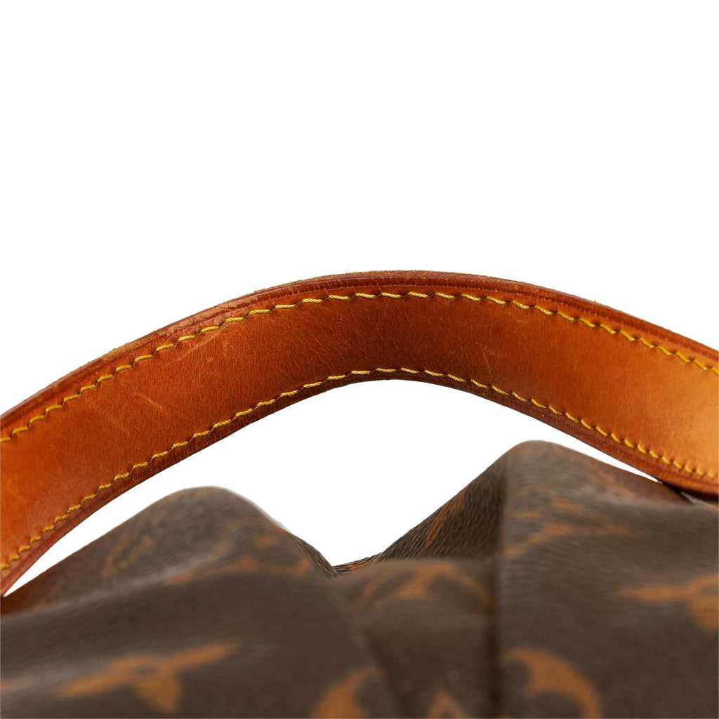Louis Vuitton Monogram Palermo PM (SHG-Iipsyr)