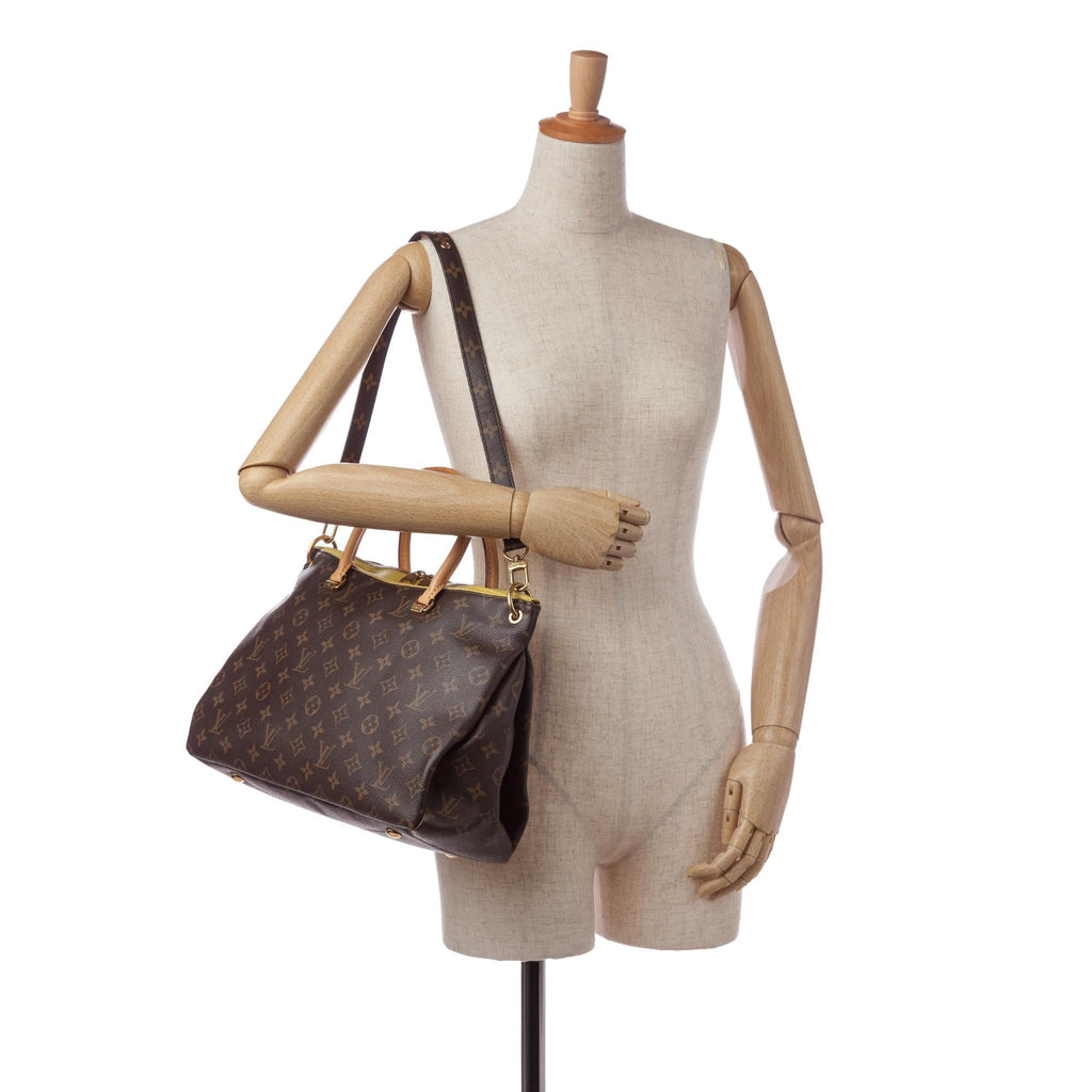 Louis Vuitton Monogram Pallas MM (SHG-36909)
