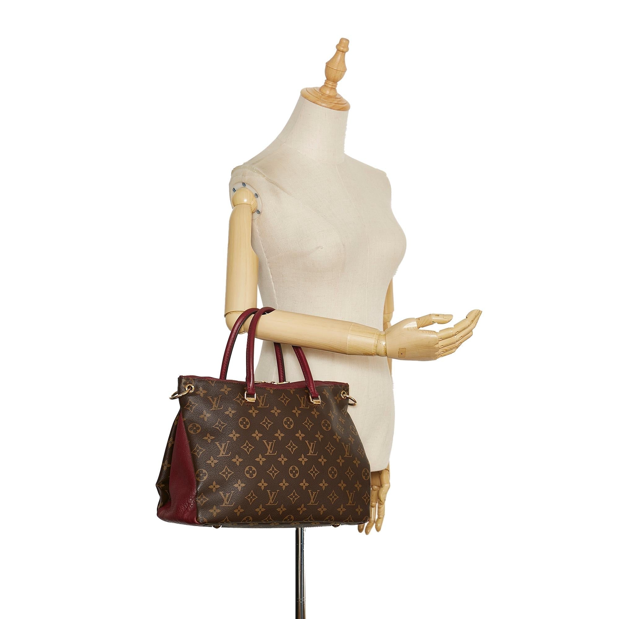 Louis Vuitton Monogram Pallas MM (SHG-37018)