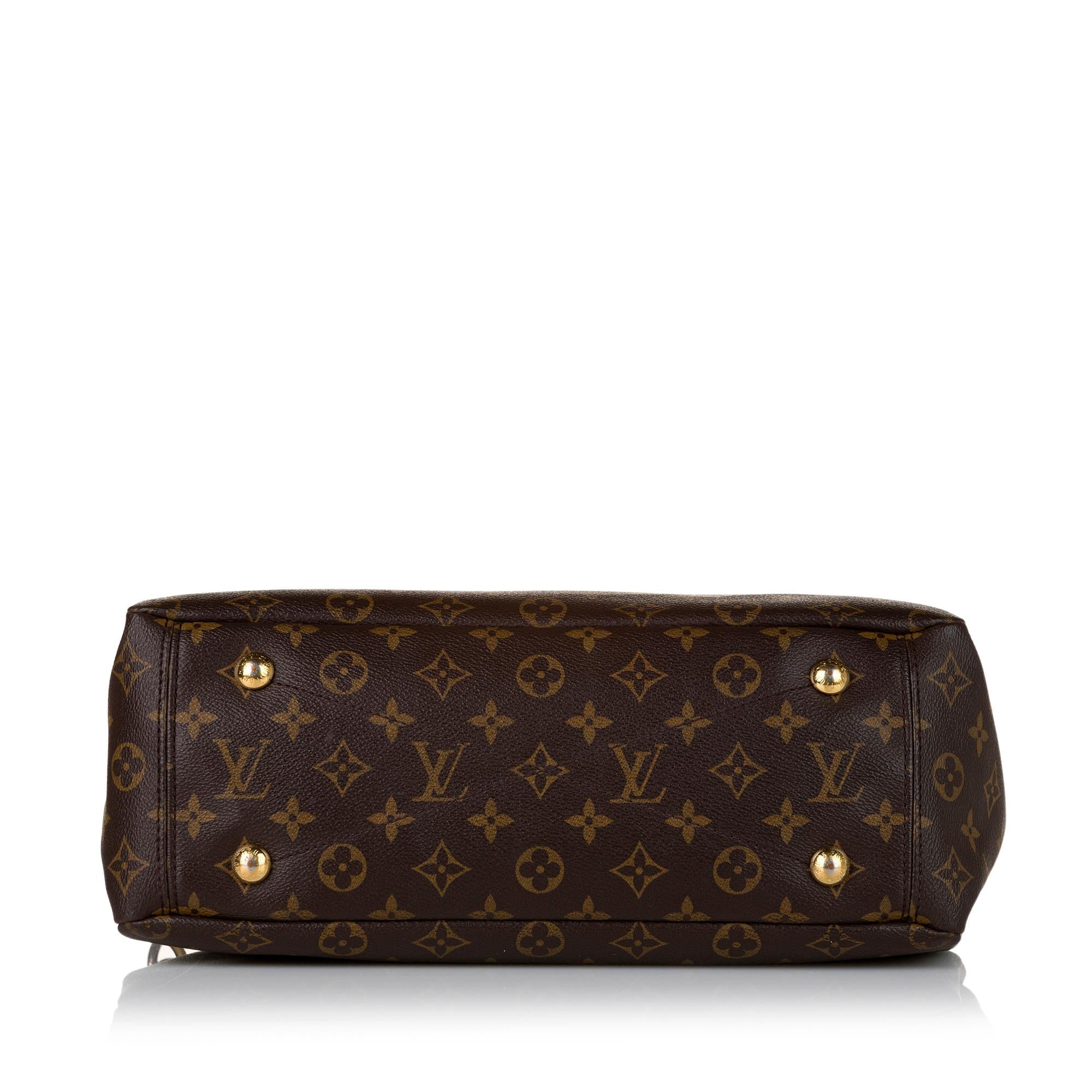 Louis Vuitton Monogram Pallas (SHG-37827)