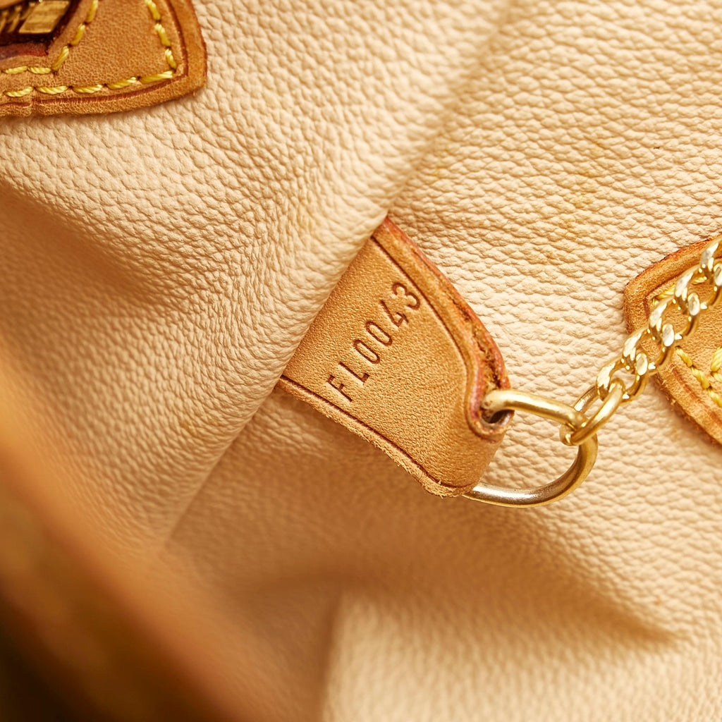 Louis Vuitton Monogram Petit Bucket (SHG-28673)