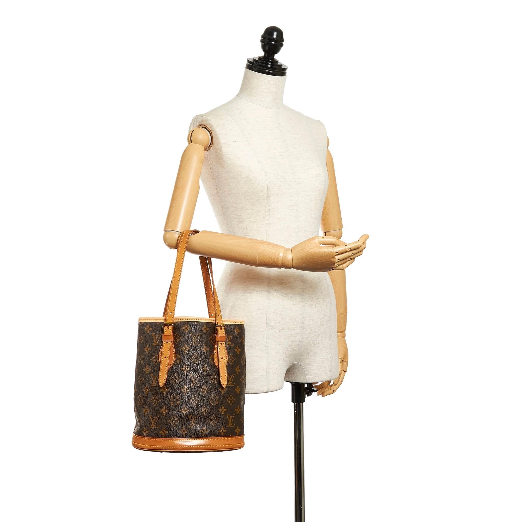 Louis Vuitton Monogram Petit Bucket (SHG-36312)