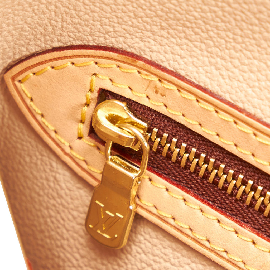 Louis Vuitton Monogram Petit Bucket (SHG-Epj7uZ)