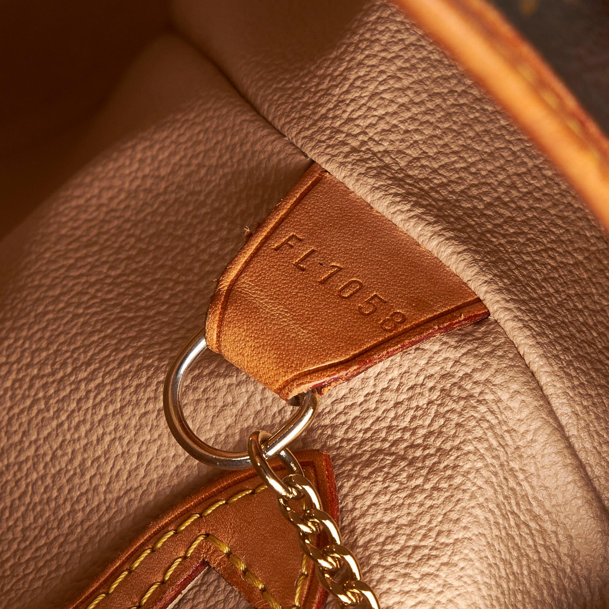 Louis Vuitton Monogram Petit Bucket (SHG-2blOsG)