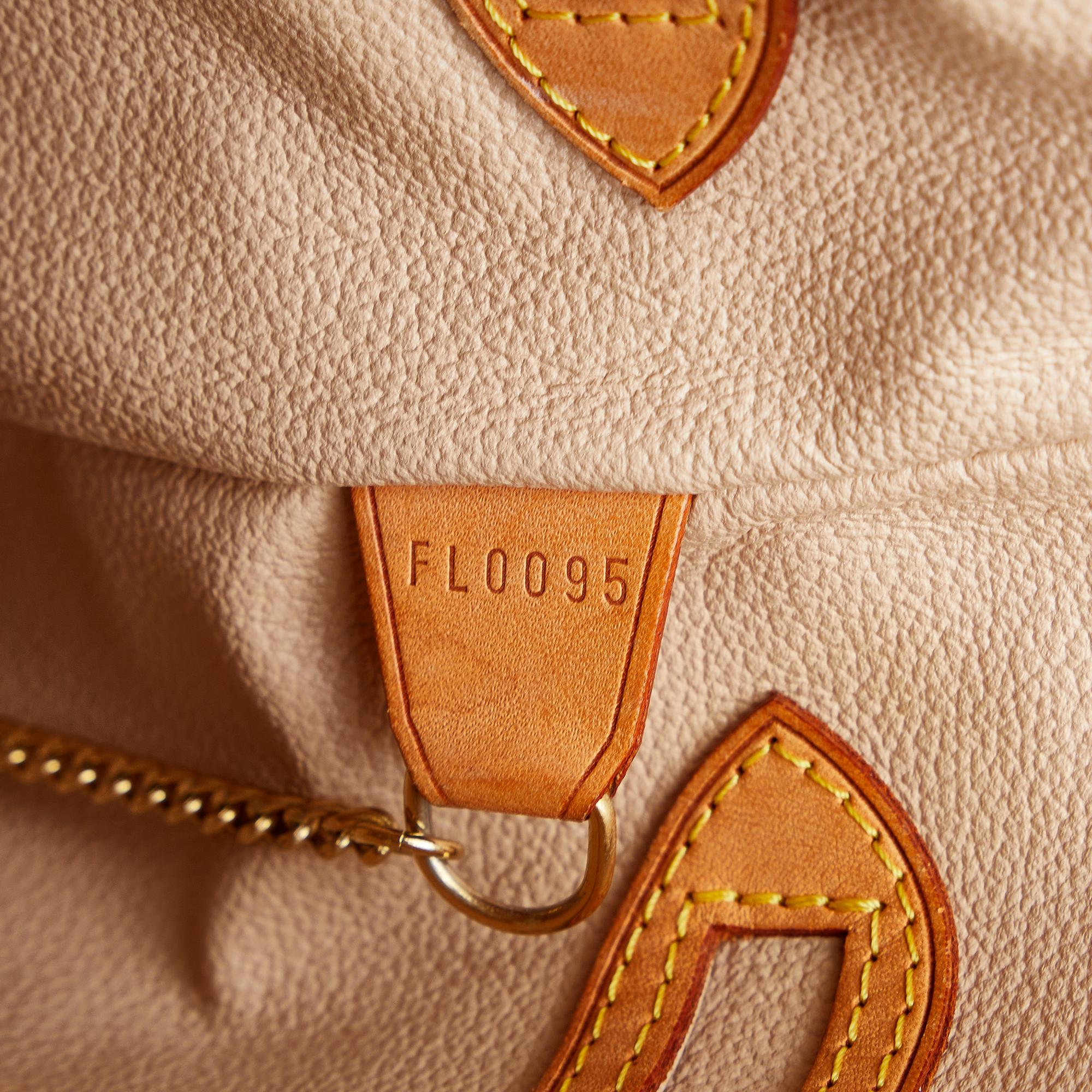 Louis Vuitton Monogram Petit Bucket (SHG-TI9Kx7)
