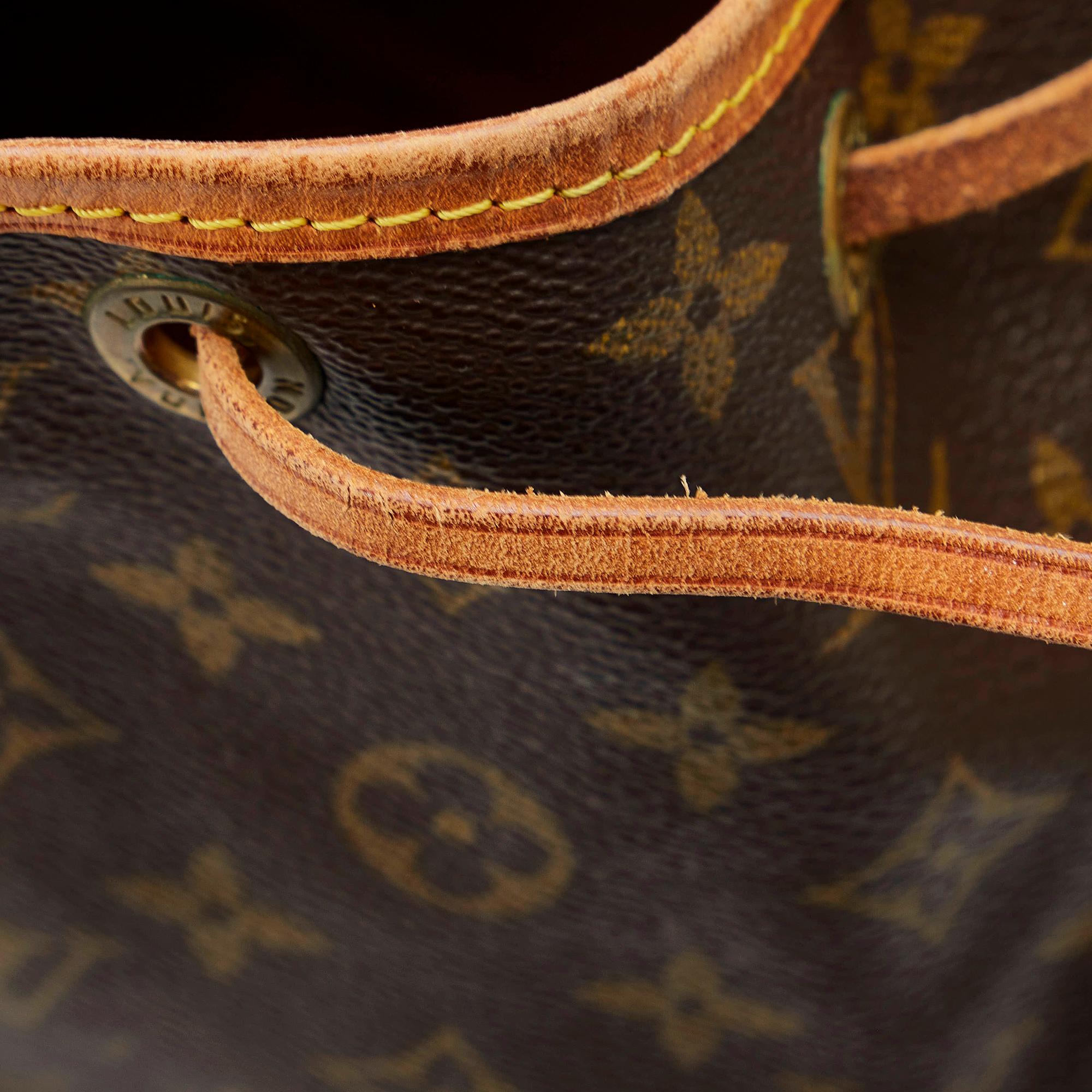 Louis Vuitton Monogram Petit Noe (SHG-IAotbZ)