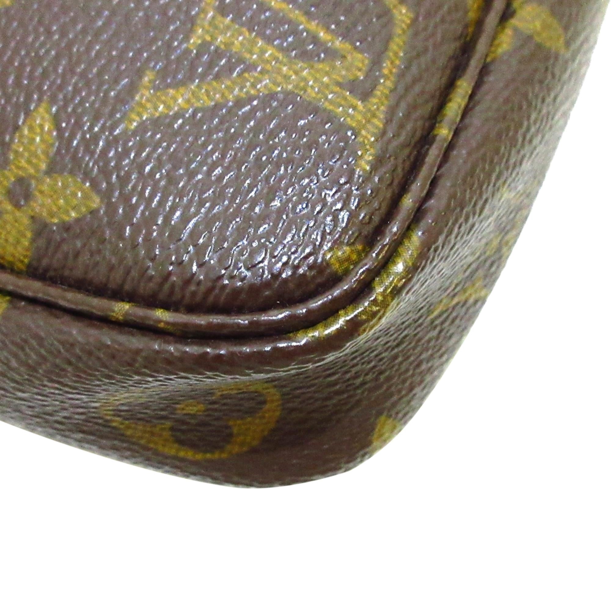 Louis Vuitton Monogram Pochette Accessoires (SHG-36459)
