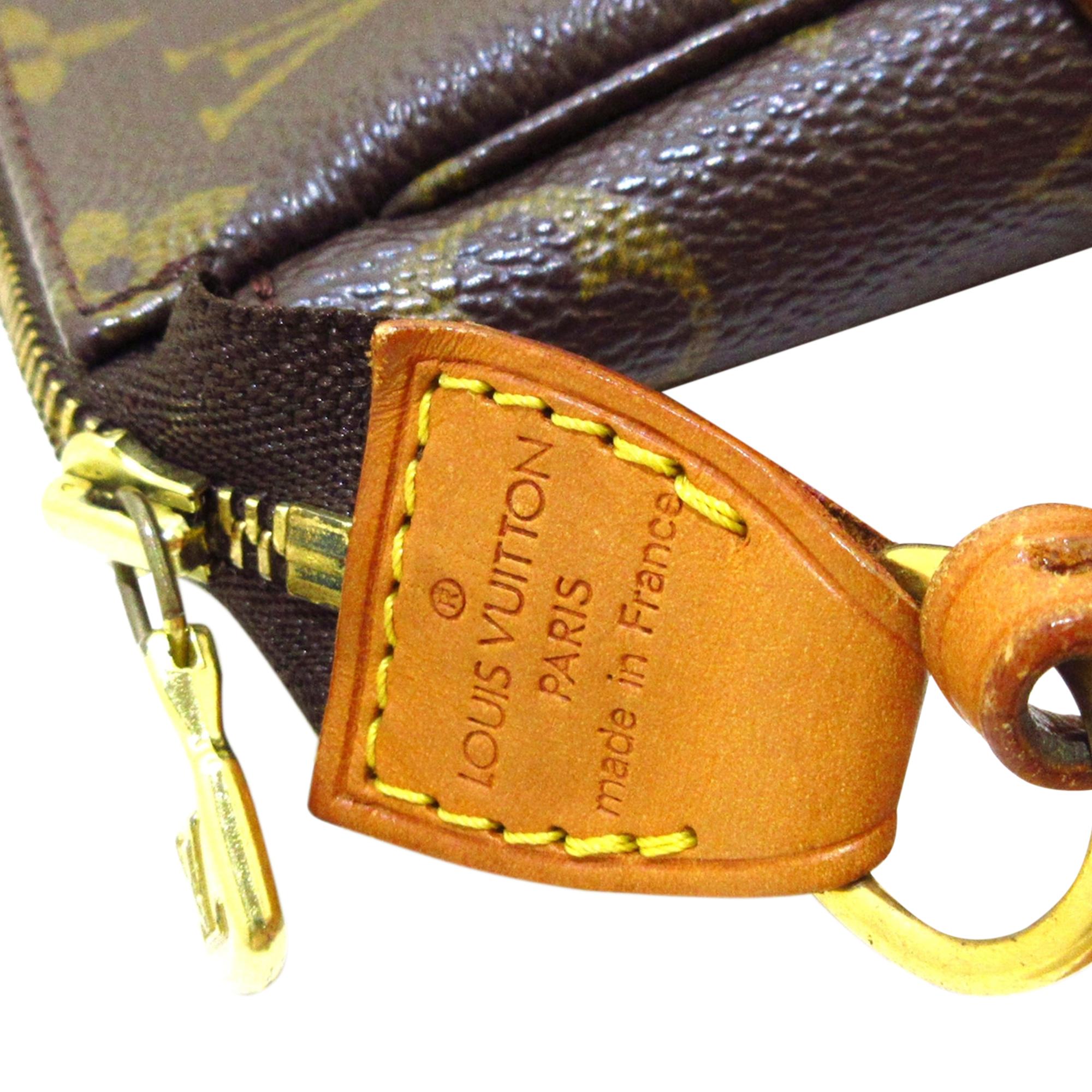 Louis Vuitton Monogram Pochette Accessoires (SHG-36459)