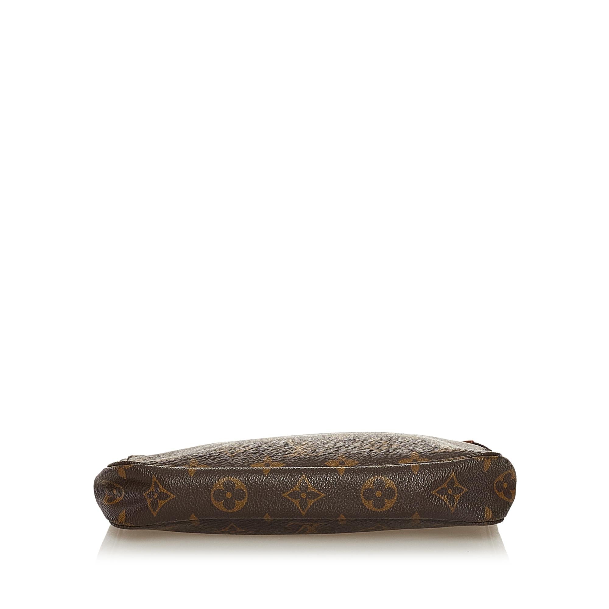 Louis Vuitton Monogram Pochette Accessoires (SHG-36747)