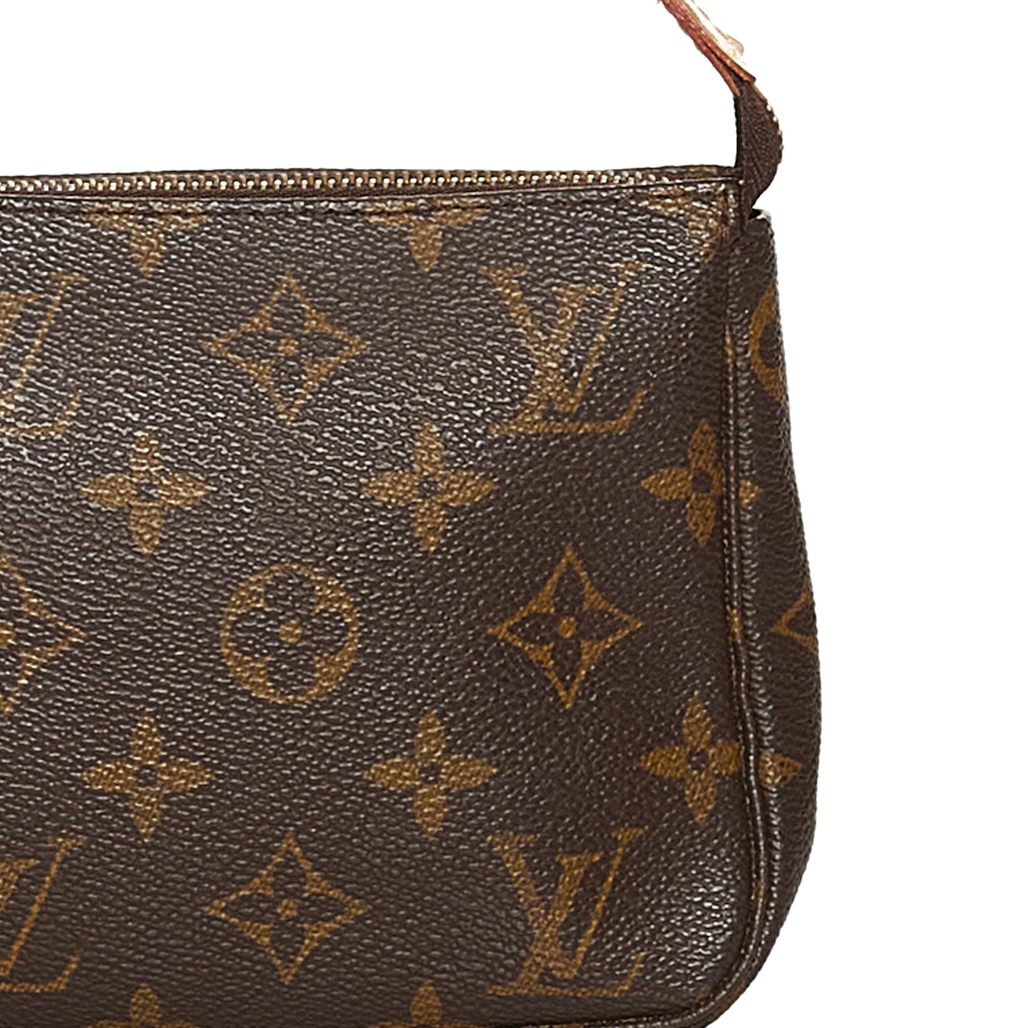Louis Vuitton Monogram Pochette Accessoires (SHG-36747)