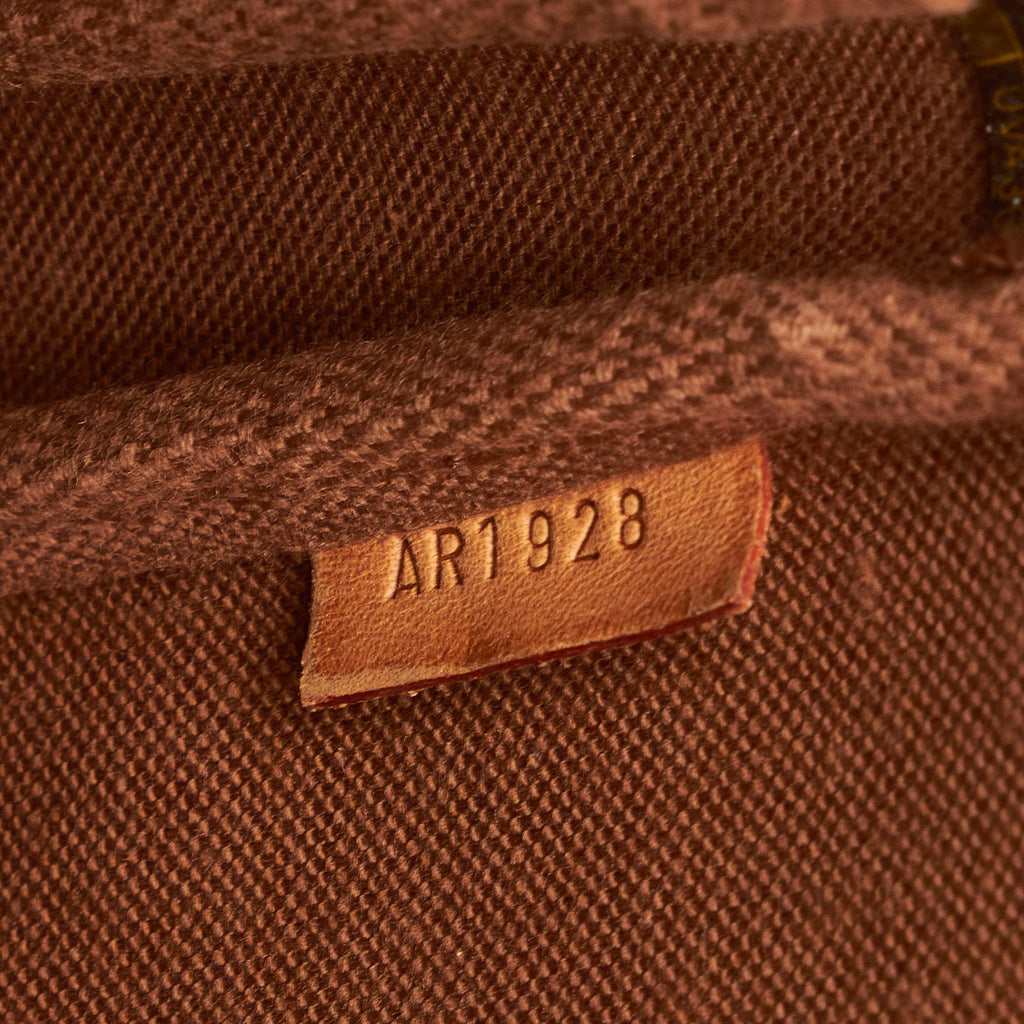 Louis Vuitton Monogram Pochette Accessoires (SHG-jehaz7)