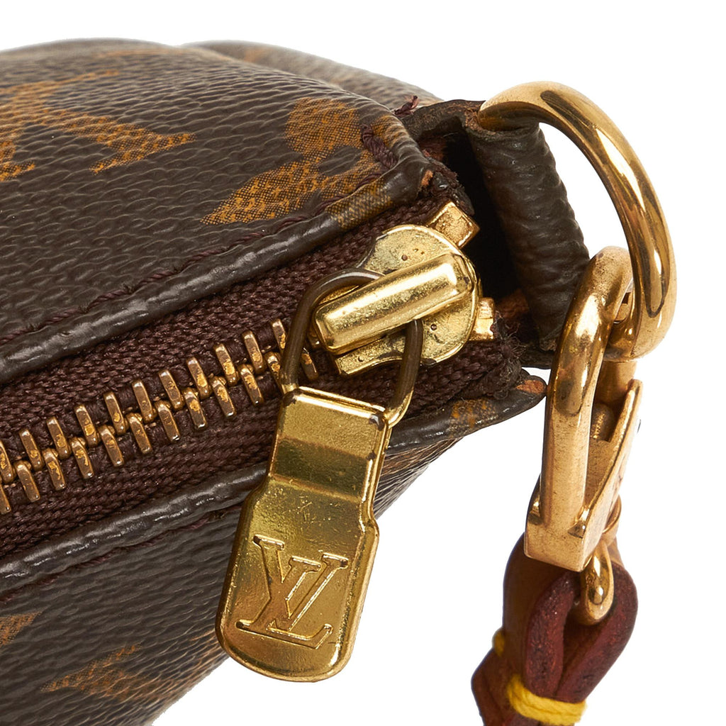 Louis Vuitton Monogram Pochette Accessoires (SHG-jehaz7)