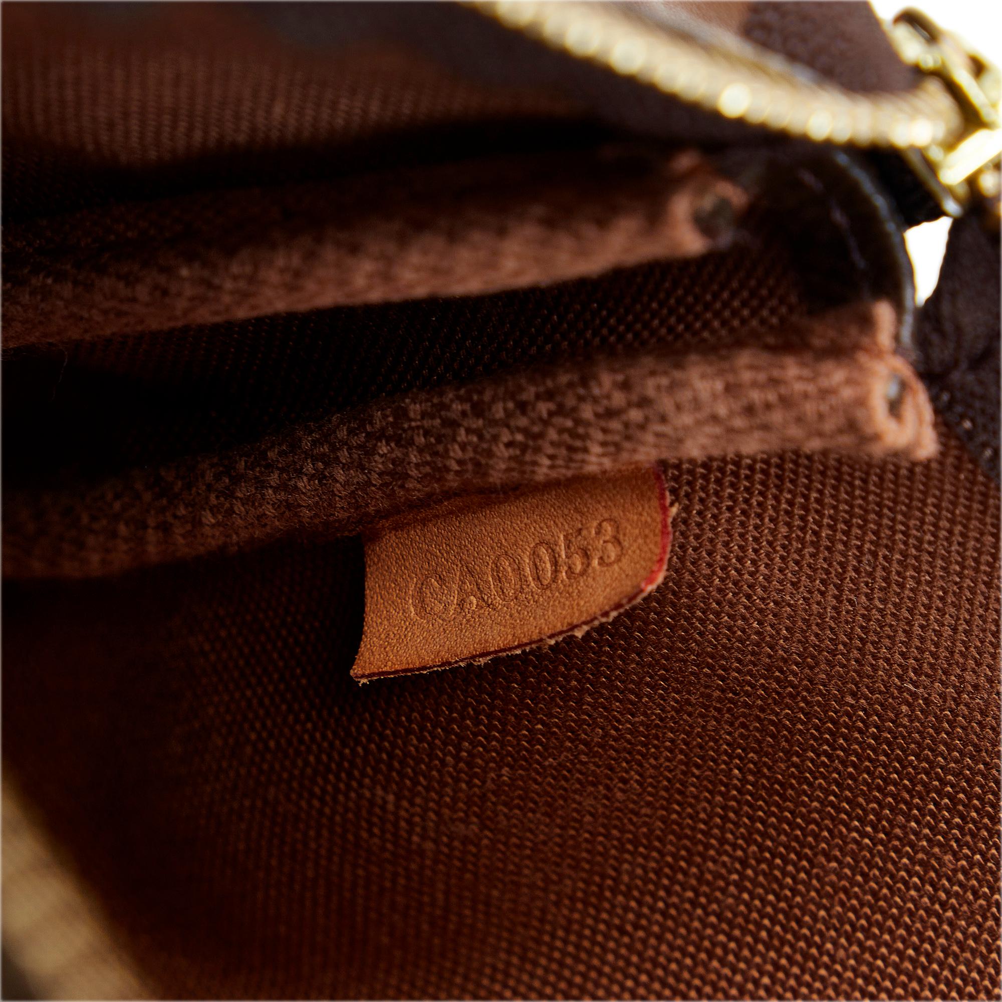 Louis Vuitton Monogram Pochette Accessoires (SHG-GxBwRx)