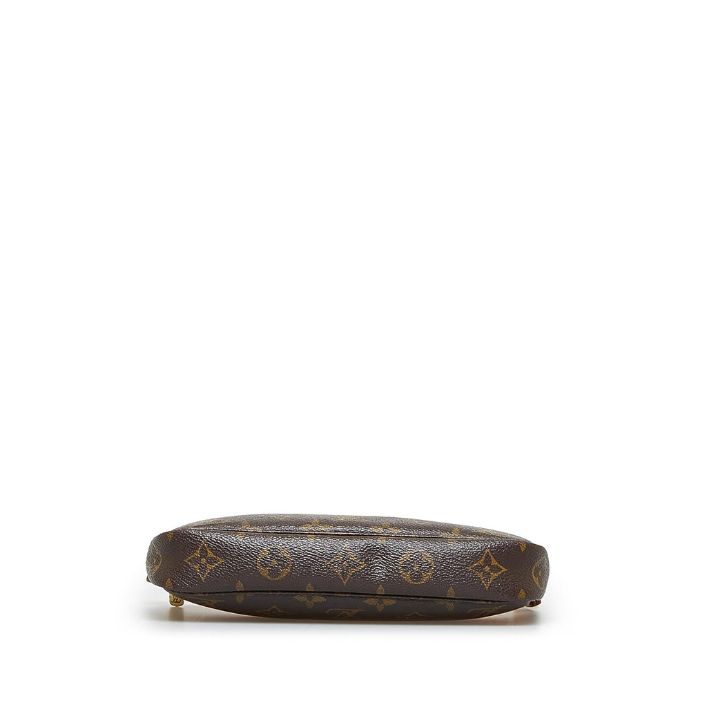 Louis Vuitton Monogram Pochette Accessoires (SHG-PWXR8K)