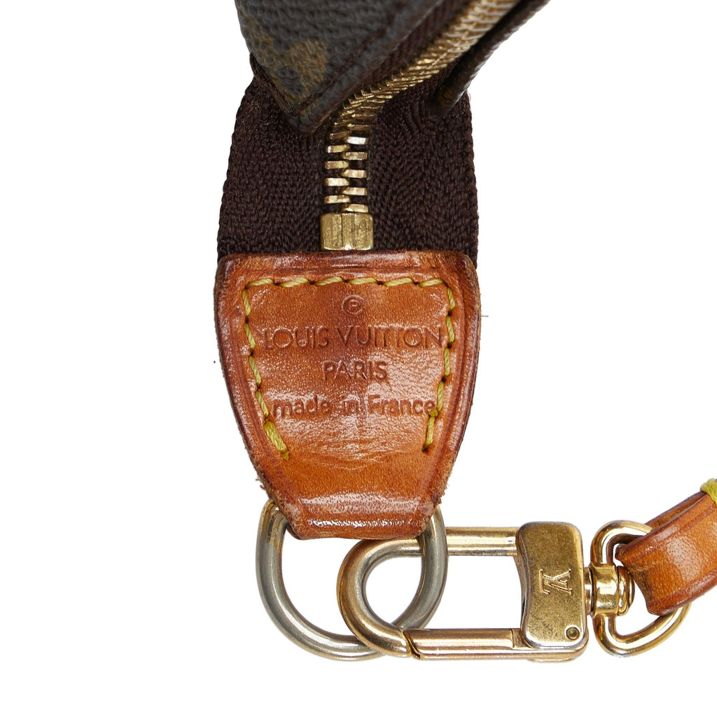 Louis Vuitton Monogram Pochette Accessoires (SHG-PWXR8K)
