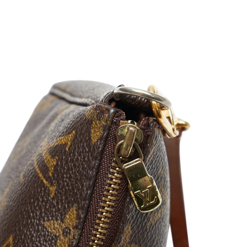Louis Vuitton Monogram Pochette Accessoires (SHG-BXyLRO)