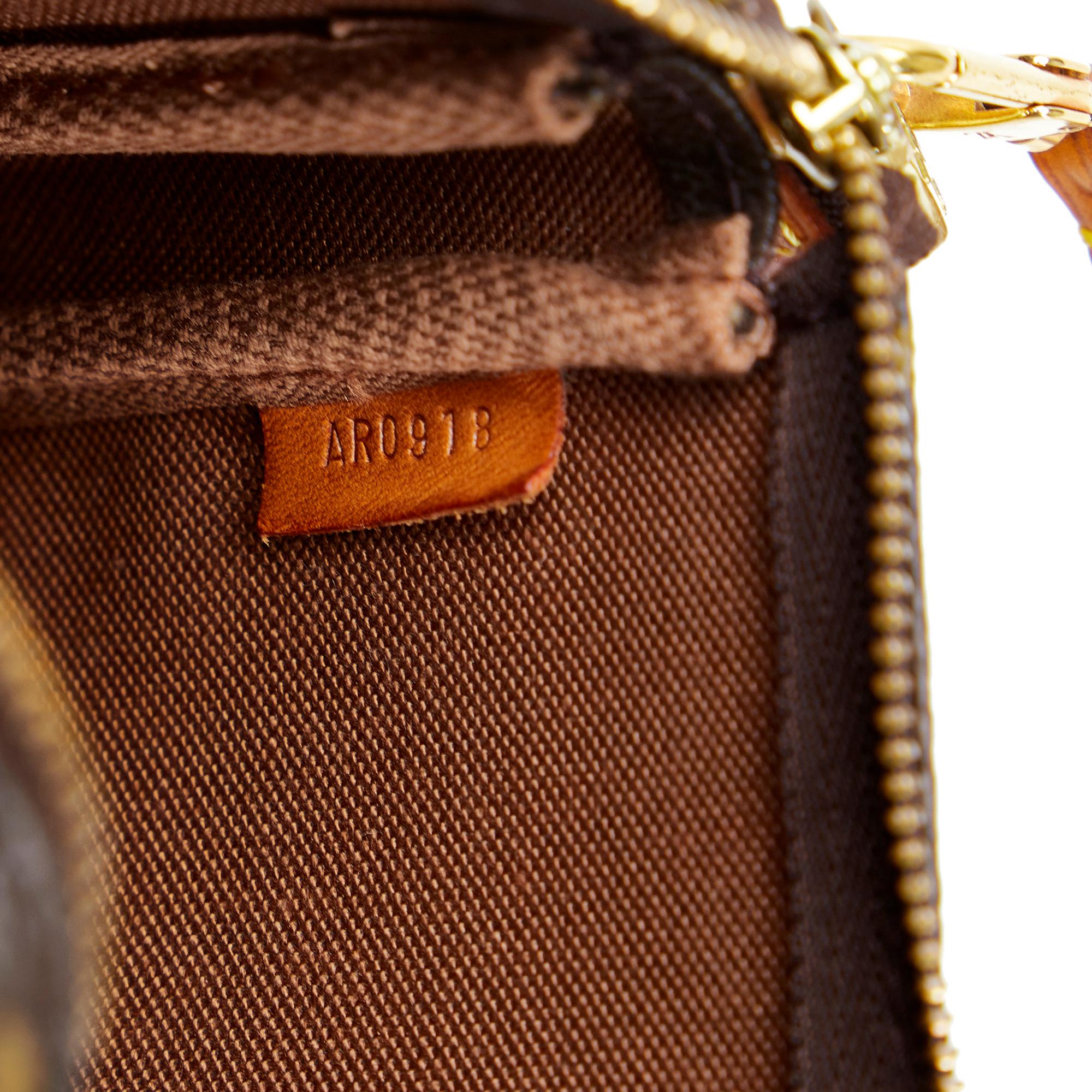 Louis Vuitton Monogram Pochette Accessoires (SHG-3Vk1Tv)