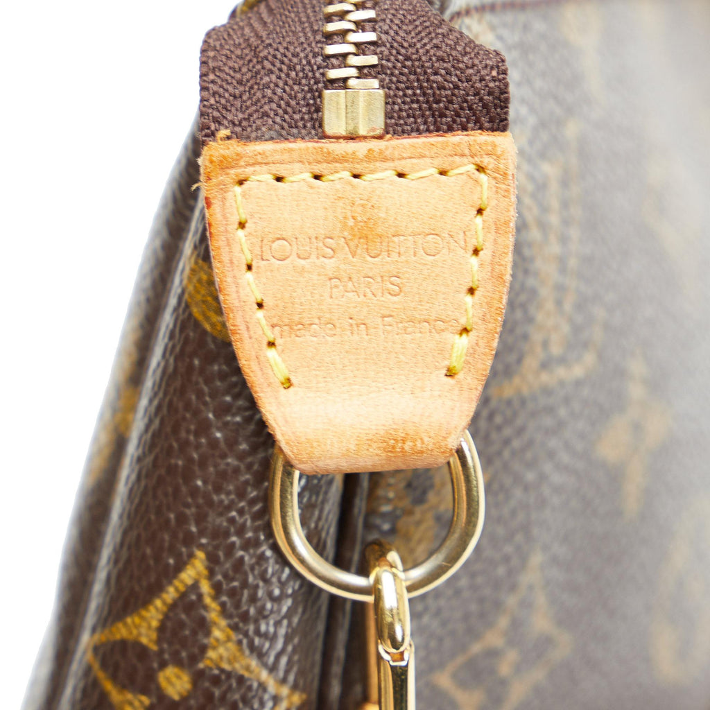 Louis Vuitton Monogram Pochette Accessoires (SHG-T5rRUt)