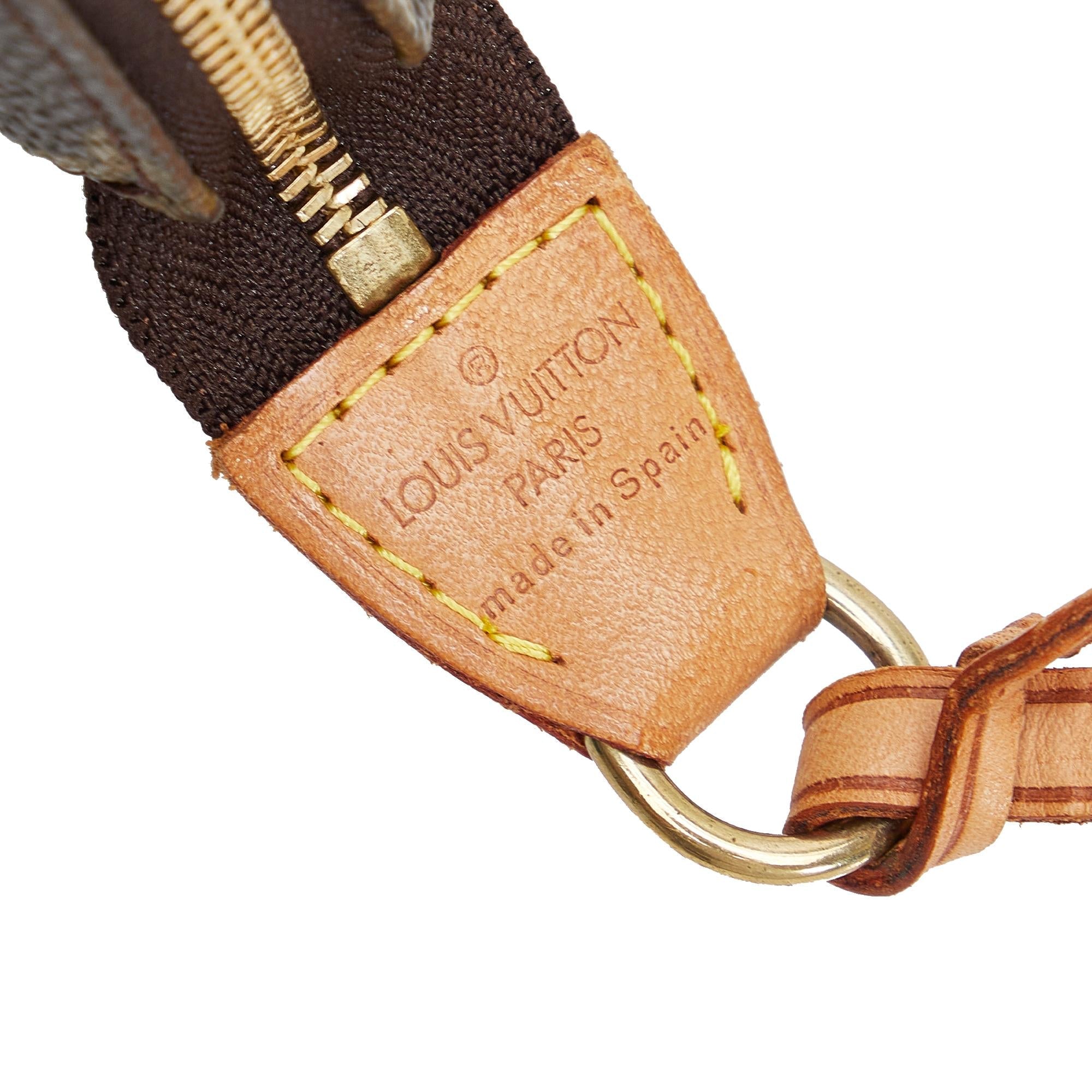 Louis Vuitton Monogram Pochette Accessoires (SHG-ZZrRJy)