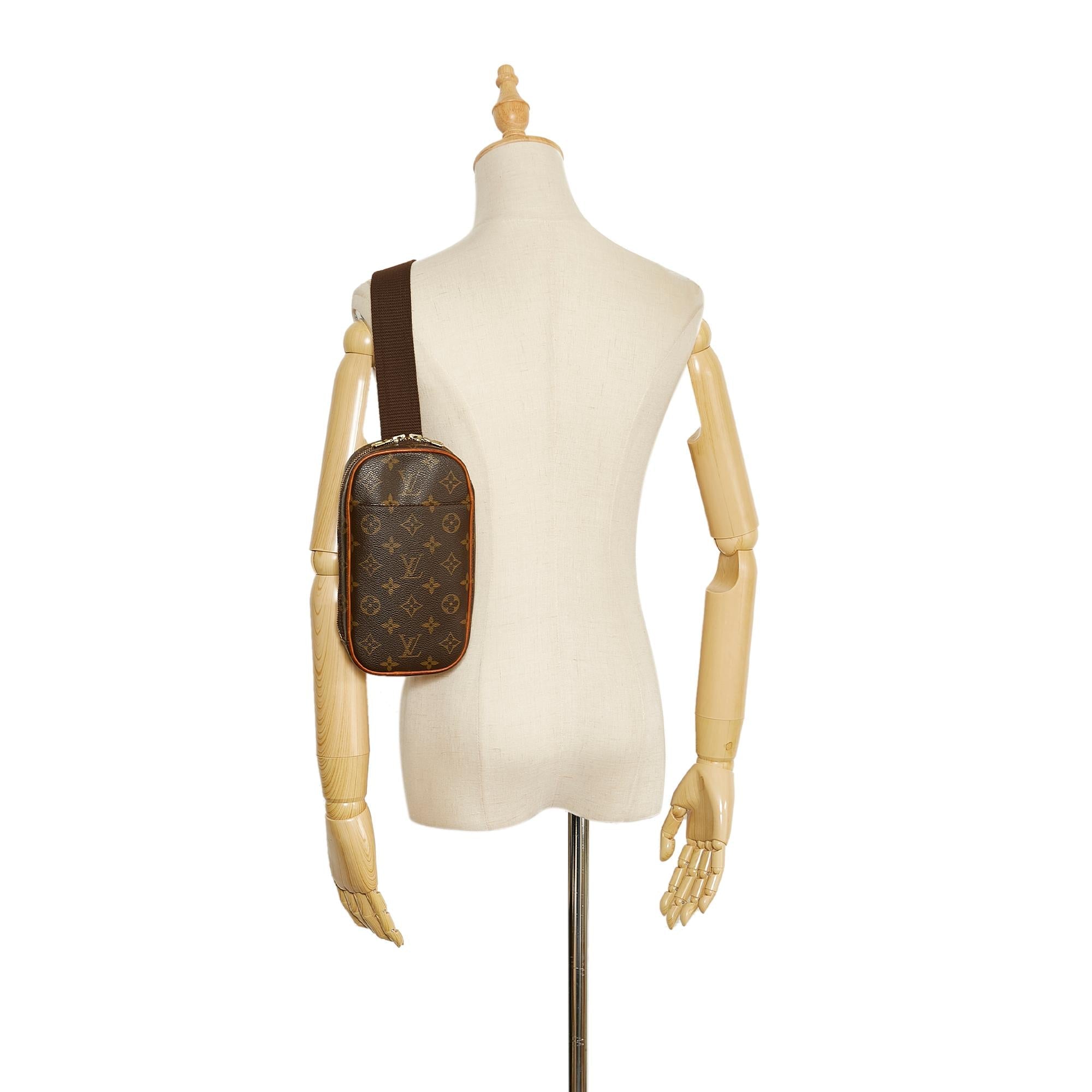 Louis Vuitton Monogram Pochette Gange (SHG-L9EoNA)