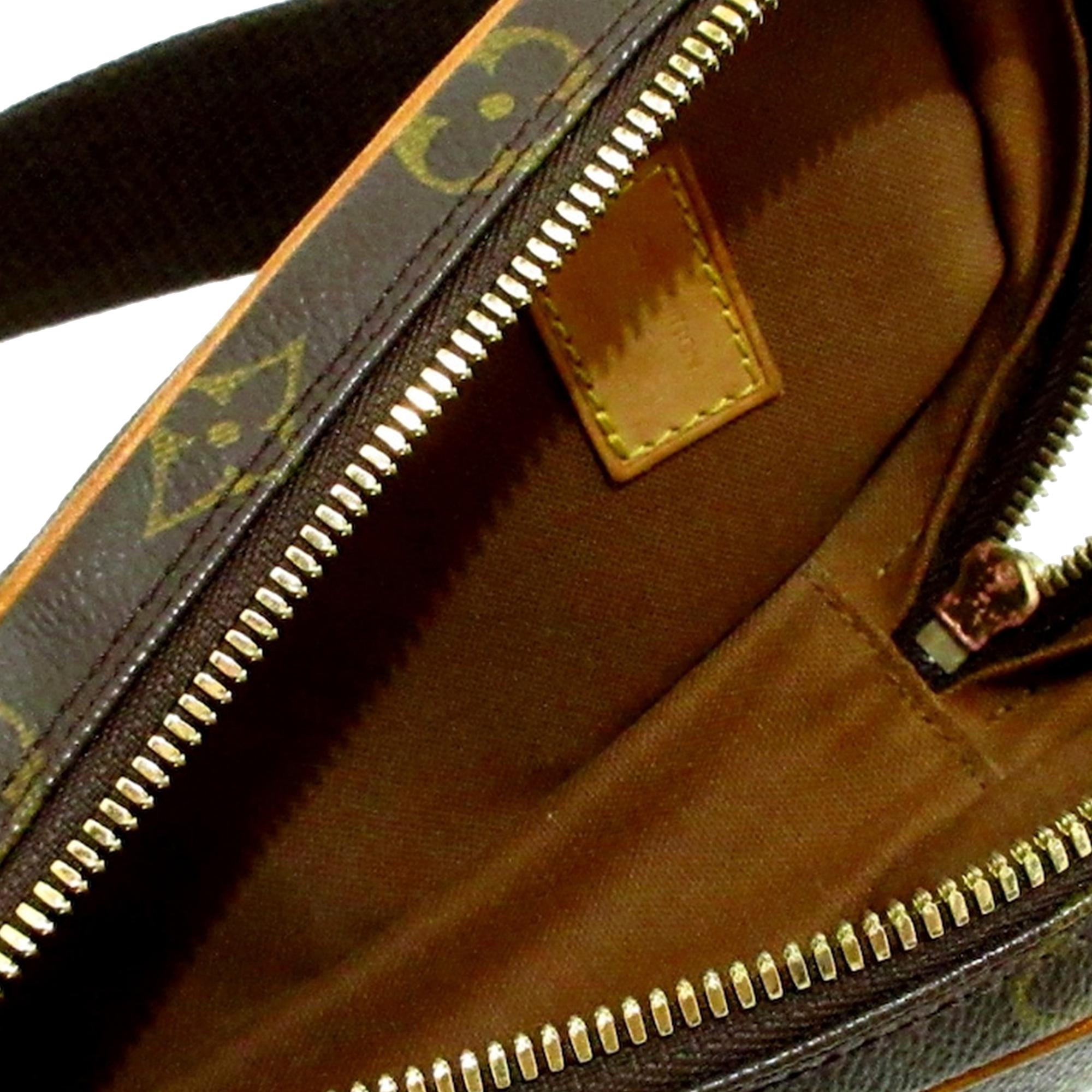 Louis Vuitton Monogram Pochette Gange (SHG-1JdqaV)