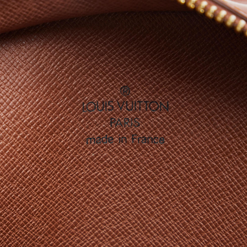 Louis Vuitton Monogram Pochette Homme (SHG-VThP41)