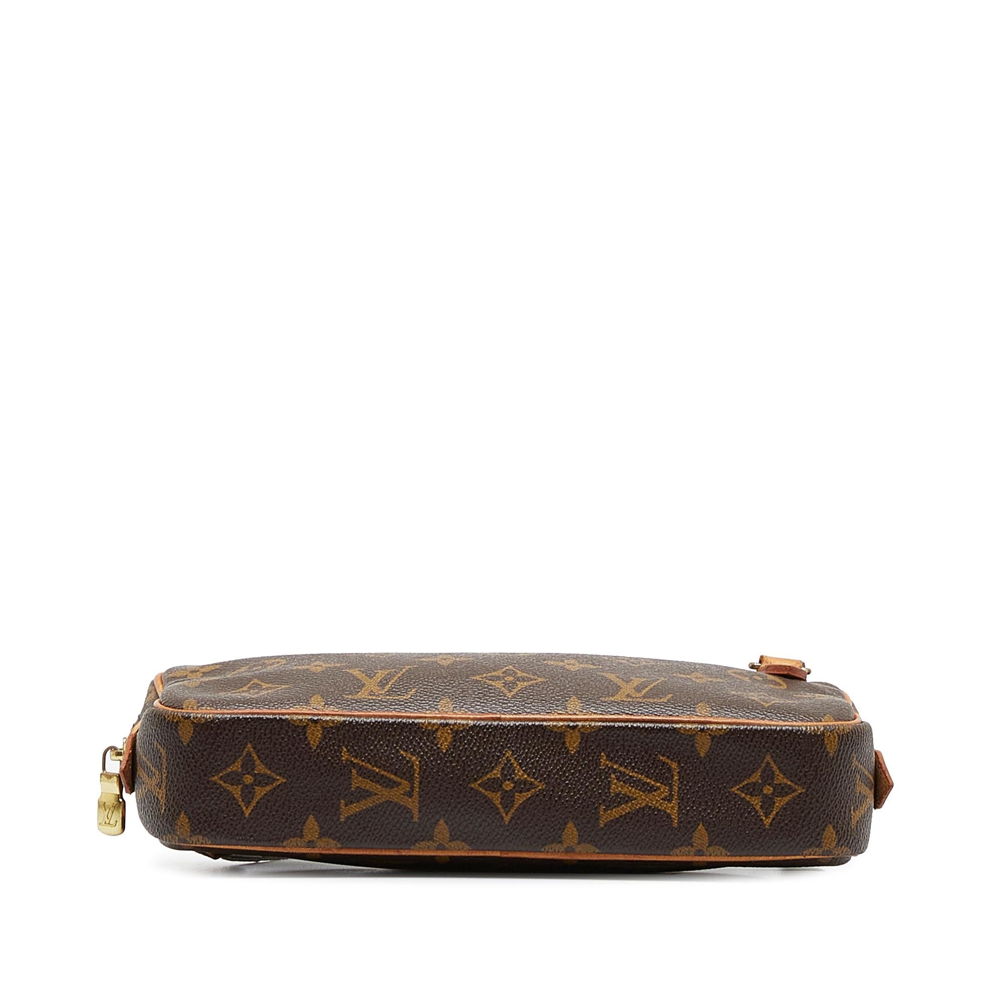 Louis Vuitton Monogram Pochette Marly Bandouliere (SHG-Xttwyl)