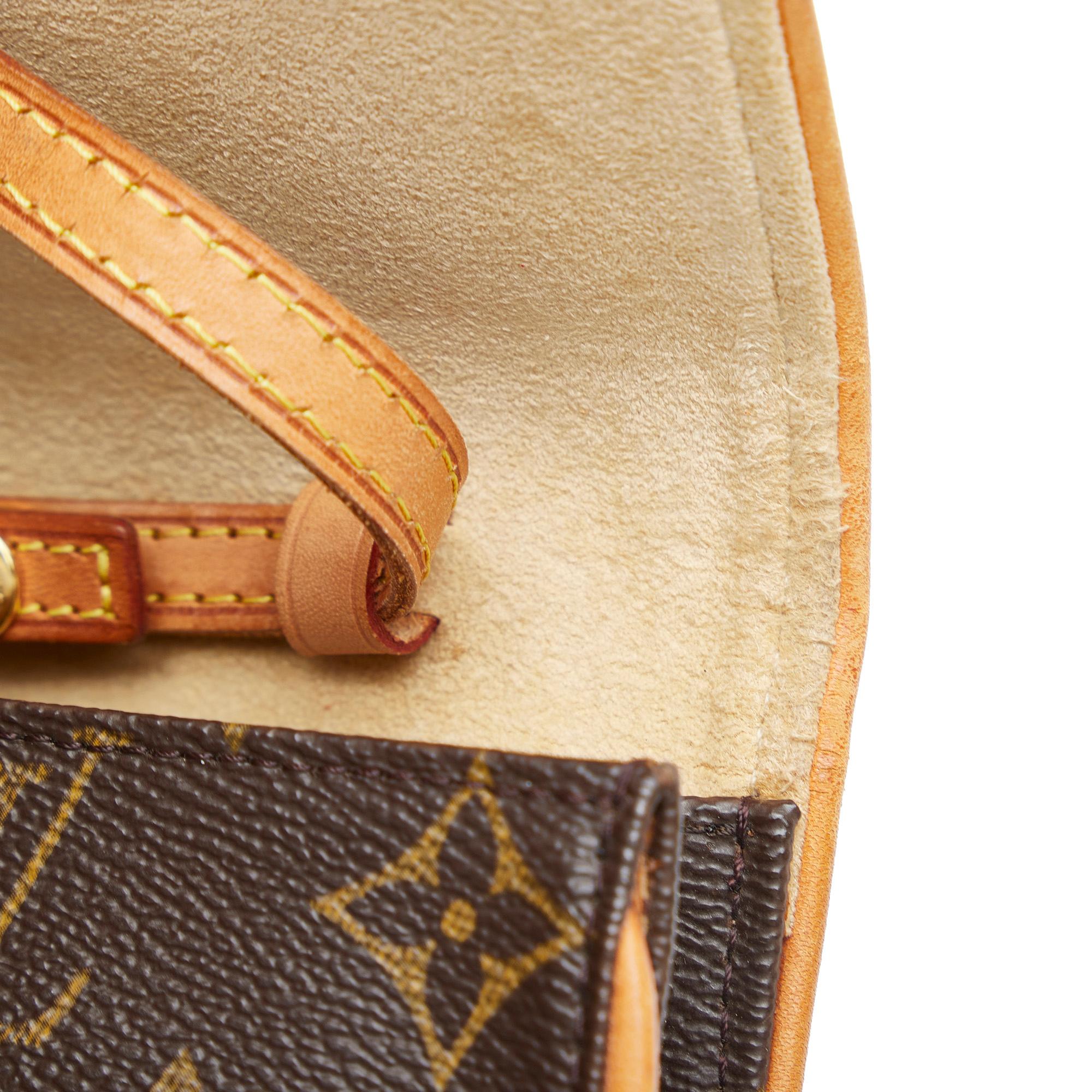 Louis Vuitton Monogram Pochette Twin PM (SHG-MPTReR)