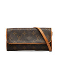 Louis Vuitton Monogram Pochette Twin PM (SHG-MPTReR)