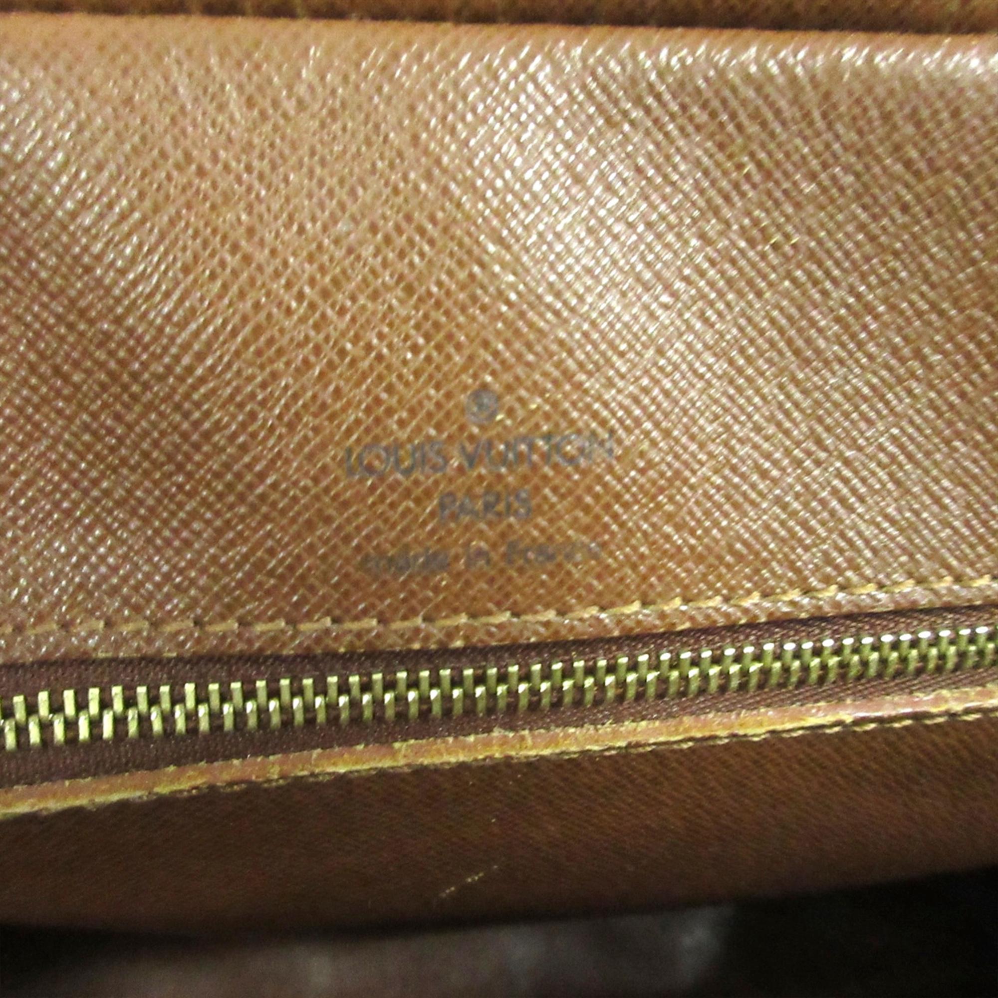 Louis Vuitton Monogram Porte-Documents Voyage (SHG-31403)